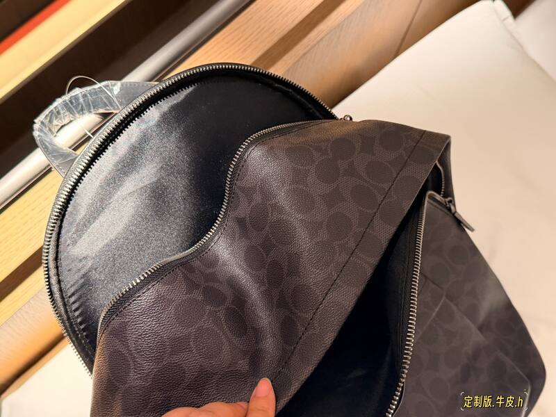 Coach Black shoulder bag — Premium Replica