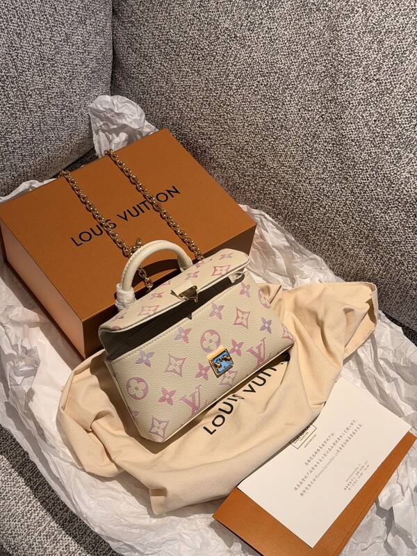 MCM Monogram shoulder bag — 1:1 Replica