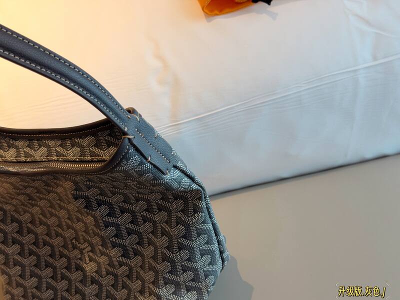 Goyard Grey shoulder bag — 1:1 Replica