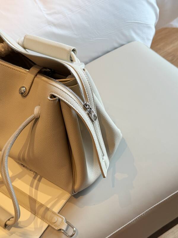 Loewe White shoulder bag — Top Quality Replica