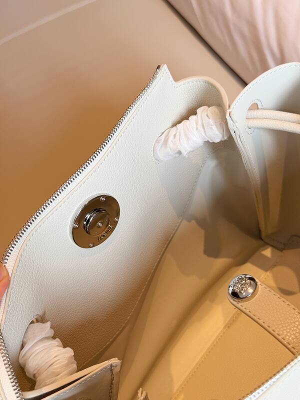 Loewe White shoulder bag — Top Quality Replica