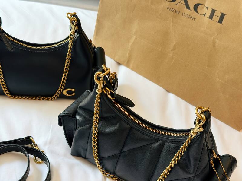 Coach Juliet Black leather gold hardware crossbody — Premium Replica