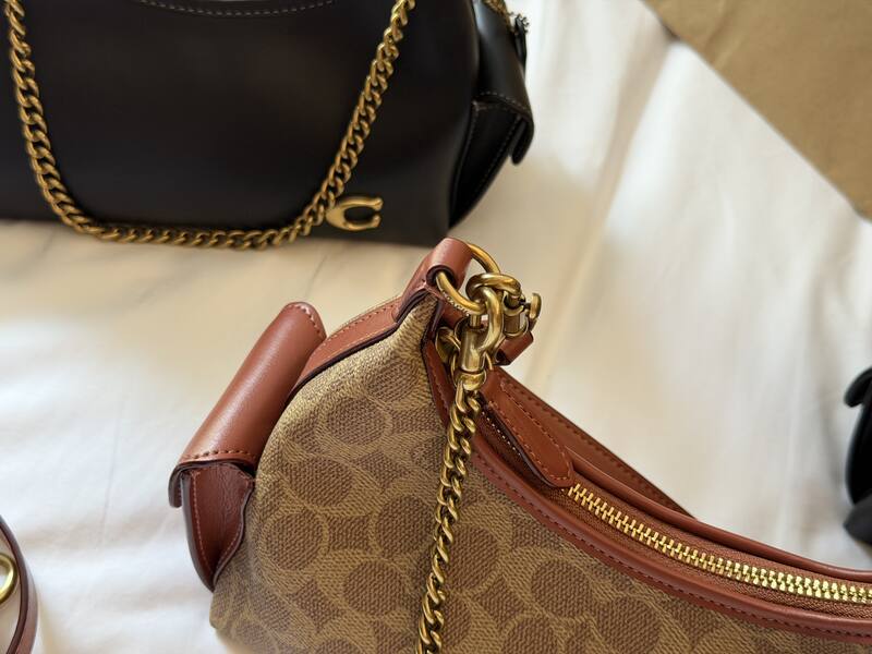 Coach Juliet Pocket 22 Signature Canvas Brown crossbody — AAA Quality Replica