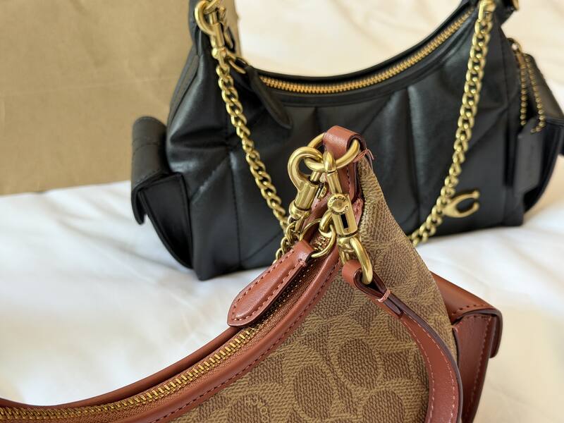 Coach Juliet Pocket 22 Signature Canvas Brown crossbody — AAA Quality Replica