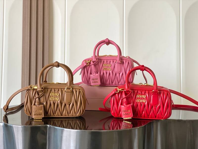 Miu Miu Black shoulder bag — Top Quality Replica