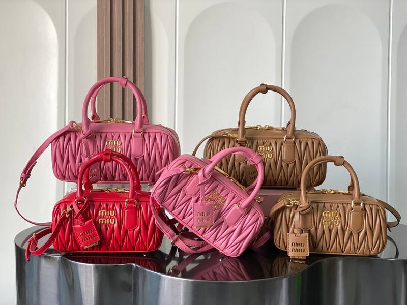 Miu Miu Black shoulder bag — Top Quality Replica