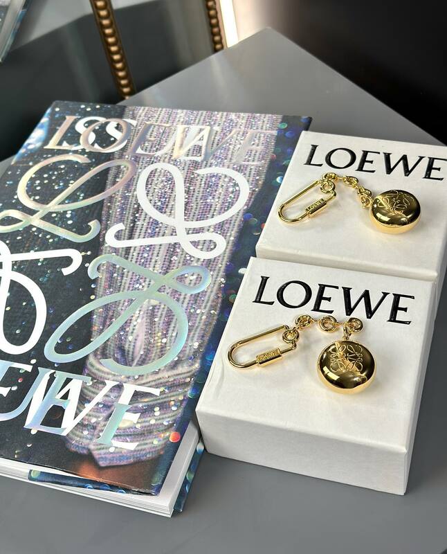 Loewe White shoulder bag — AAA Quality Replica