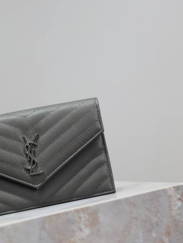 Saint Laurent Caviar everyday — 1:1 Replica