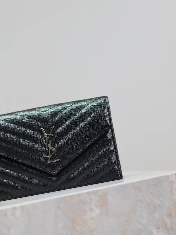 Saint Laurent Caviar everyday — Top Quality Replica