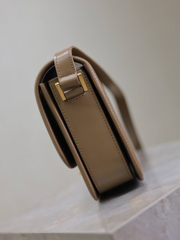 Saint Laurent Pink everyday — Top Quality Replica