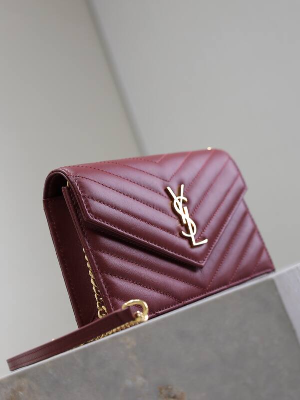 Saint Laurent Red everyday — Premium Replica