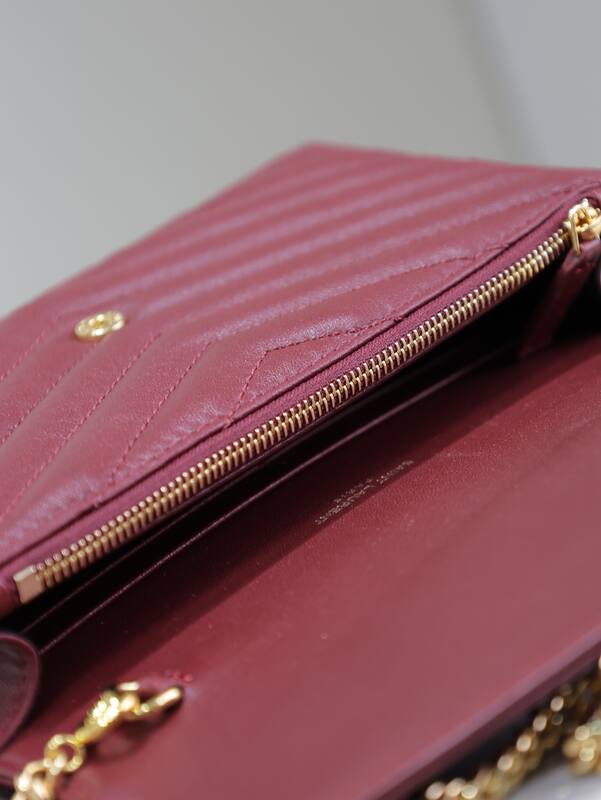 Saint Laurent Red everyday — Premium Replica