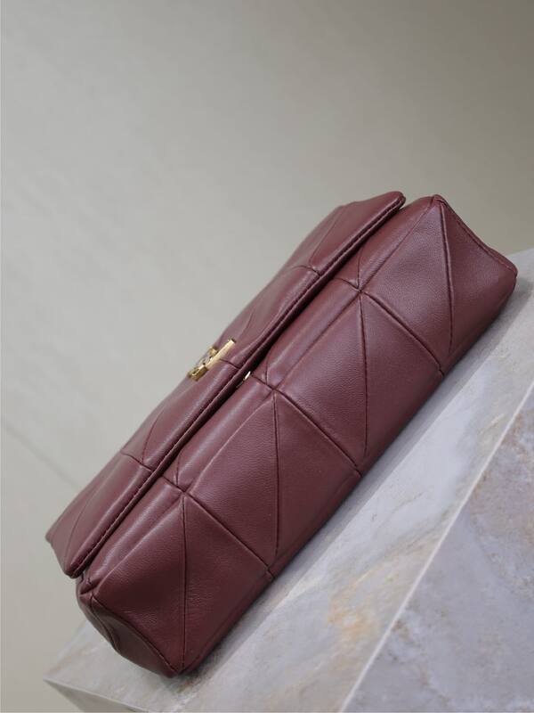 Saint Laurent Red everyday — 1:1 Replica