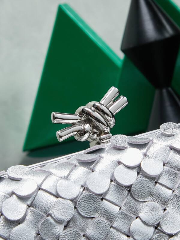 Bottega Veneta Silver shoulder bag — 1:1 Replica