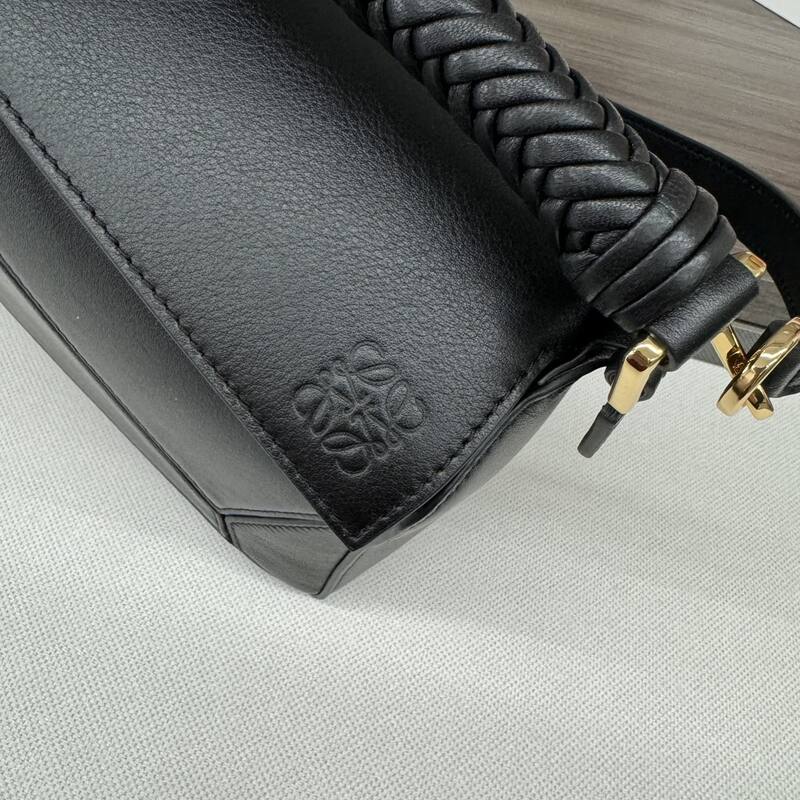 Loewe Black 25x18x10cm shoulder bag — 1:1 Replica