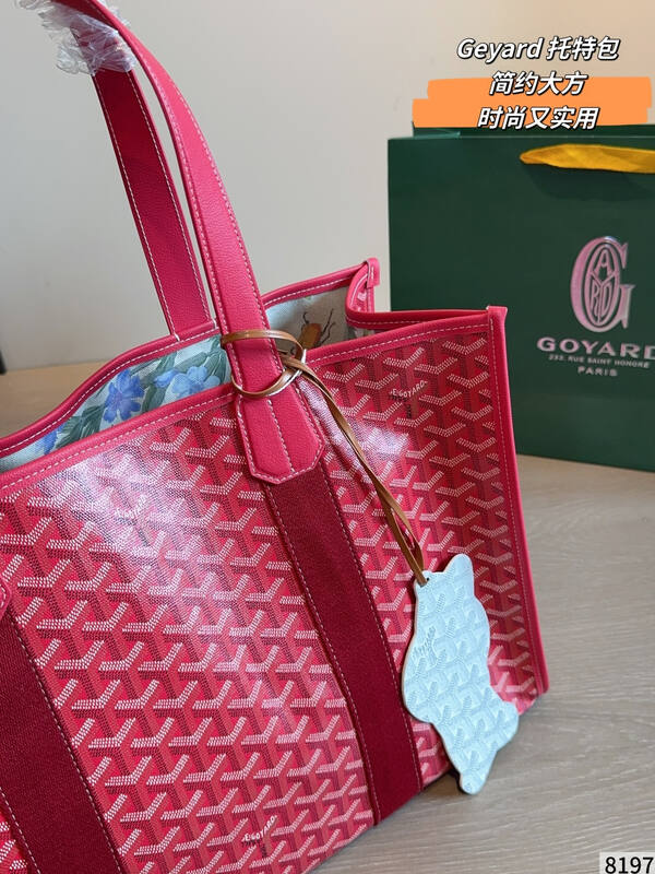 Goyard Red shoulder bag — Top Quality Replica