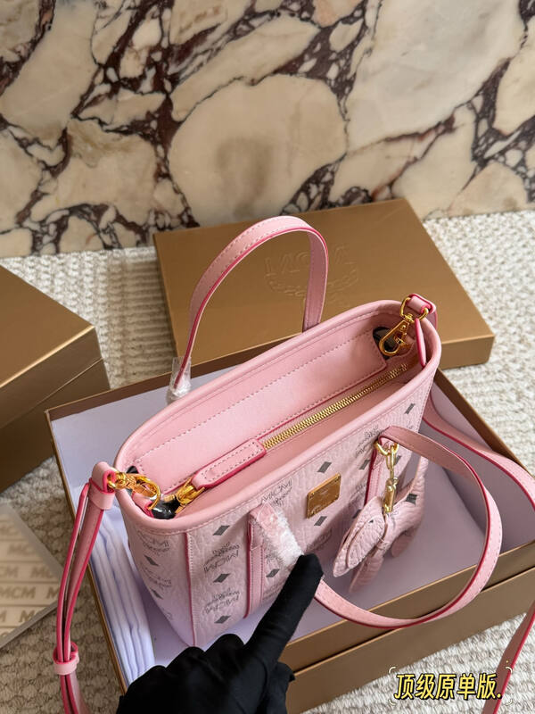 MCM Toni Visetos shoulder bag — AAA Quality Replica