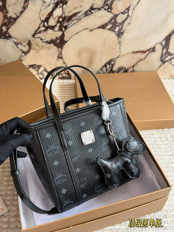 MCM Toni Visetos shoulder bag — Top Quality Replica