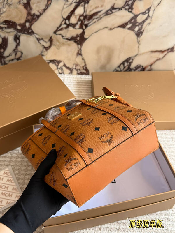 MCM Toni Visetos shoulder bag — Top Quality Replica
