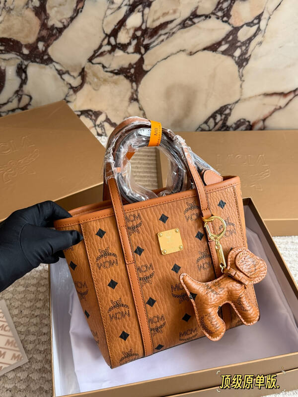 MCM Toni Visetos shoulder bag — Top Quality Replica