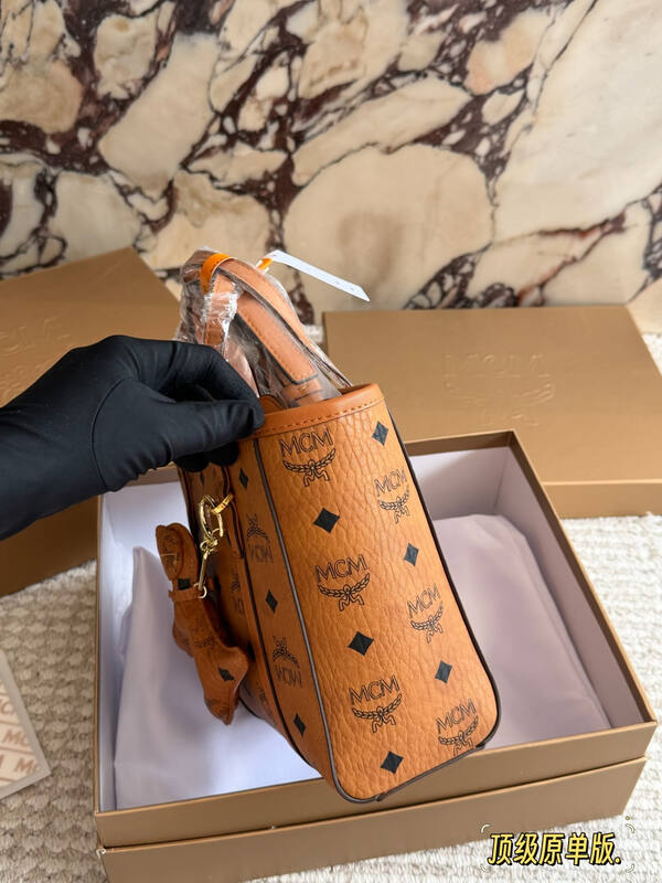 MCM Toni Visetos shoulder bag — Top Quality Replica