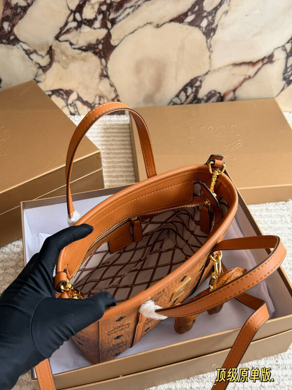 MCM Toni Visetos shoulder bag — Top Quality Replica