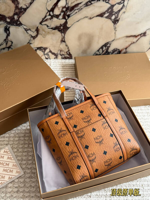 MCM Toni Visetos shoulder bag — Top Quality Replica