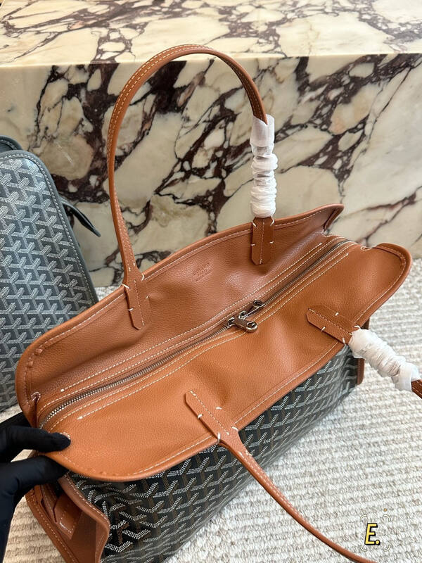 Goyard Black shoulder bag — AAA Quality Replica