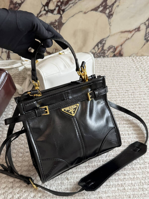 Prada Black 25x18x10cm shoulder bag — 1:1 Replica