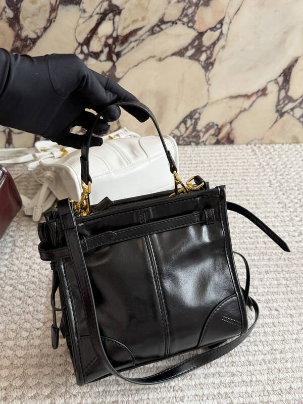 Prada Black 25x18x10cm shoulder bag — 1:1 Replica