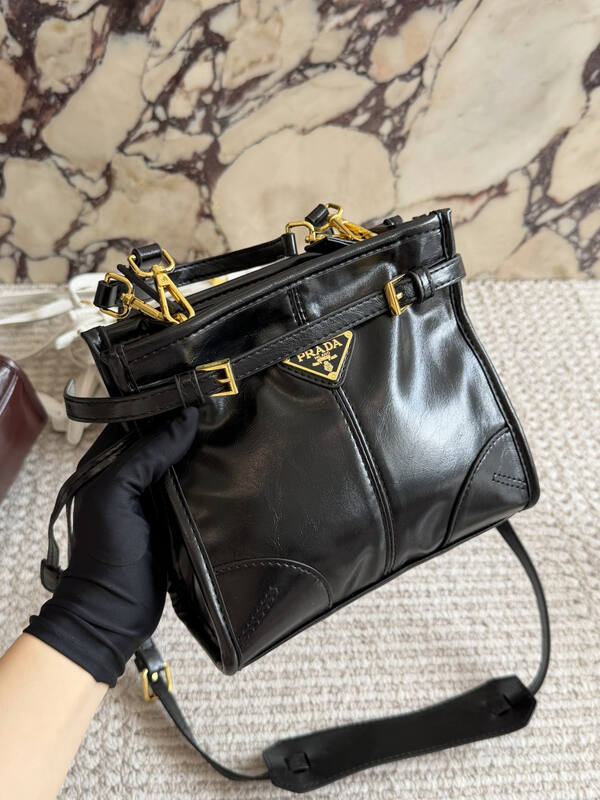 Prada Black 25x18x10cm shoulder bag — 1:1 Replica
