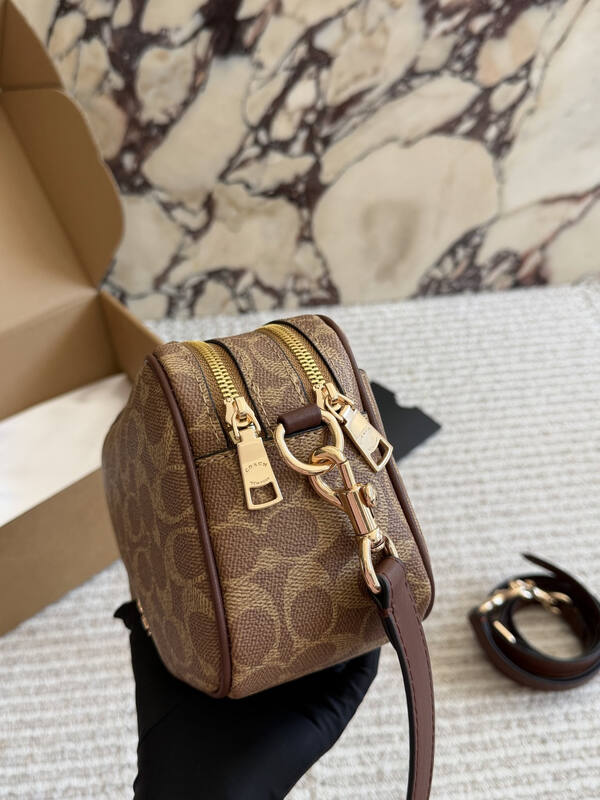 Coach Brown shoulder bag — 1:1 Replica
