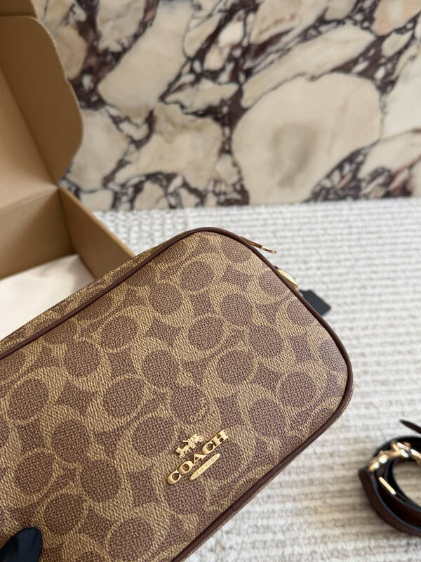Coach Brown shoulder bag — 1:1 Replica