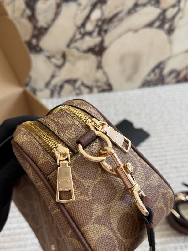 Coach Brown shoulder bag — 1:1 Replica