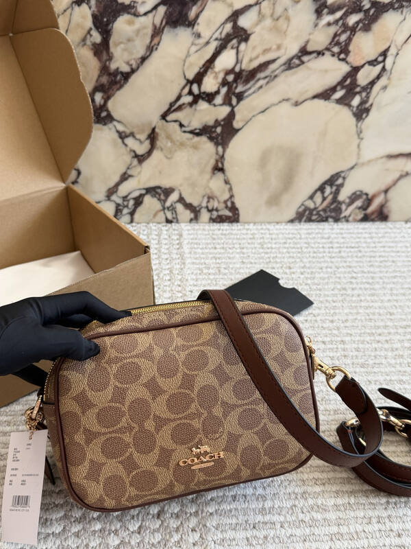 Coach Brown shoulder bag — 1:1 Replica