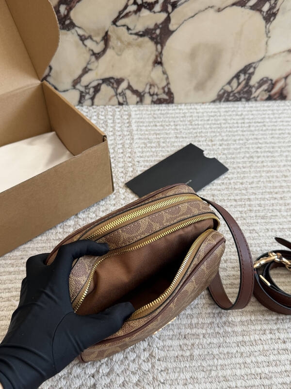 Coach Brown shoulder bag — 1:1 Replica