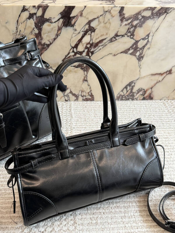Prada Black shoulder bag — 1:1 Replica