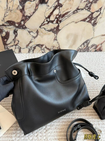 Loewe Black shoulder bag Premium Replica
