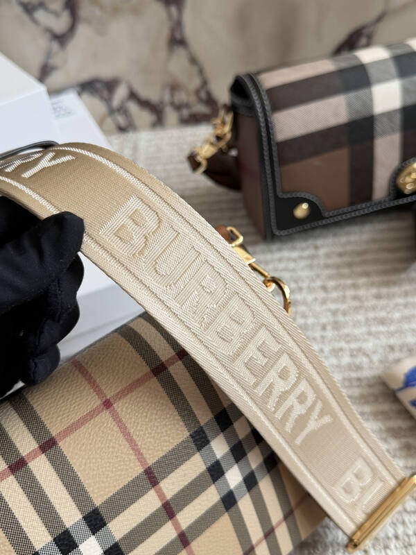 Burberry Brown shoulder bag — Top Quality Replica