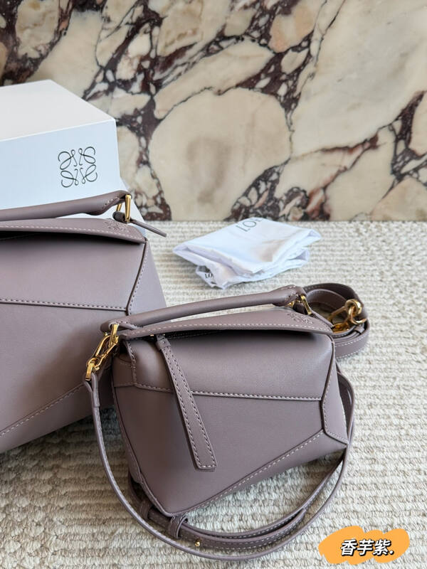 Loewe Calfskin shoulder bag — 1:1 Replica