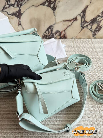 Loewe Blue 18x12cm shoulder bag 1 1 Replica