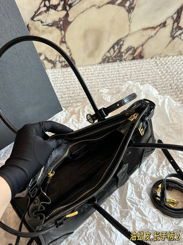 Prada Black 25x18x10cm shoulder bag — Top Quality Replica