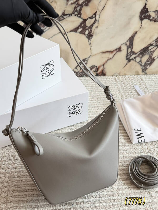 Loewe Gray shoulder bag — Top Quality Replica