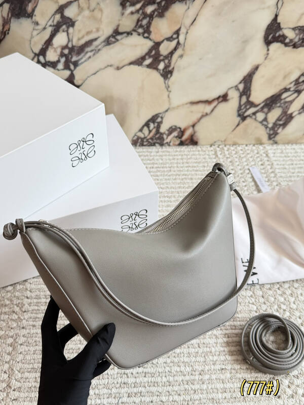 Loewe Gray shoulder bag — Top Quality Replica