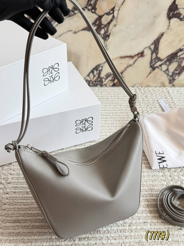 Loewe Gray shoulder bag — Top Quality Replica