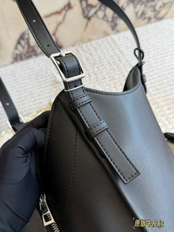 Loewe Black shoulder bag — Premium Replica