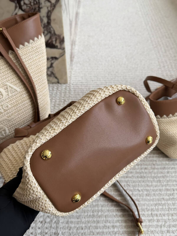 Prada Brown 25x18x10cm shoulder bag — Top Quality Replica