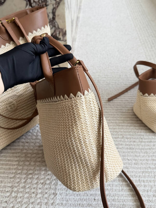 Prada Brown 25x18x10cm shoulder bag — Top Quality Replica