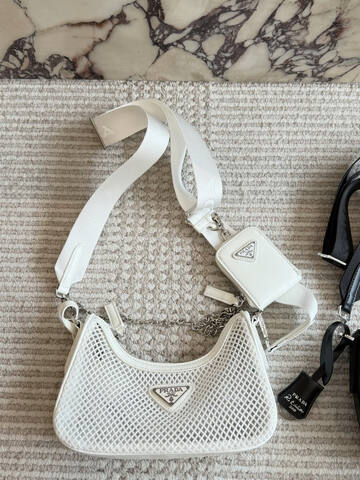 Prada Re-Edition Black 22x17cm shoulder bag Top Quality Replica