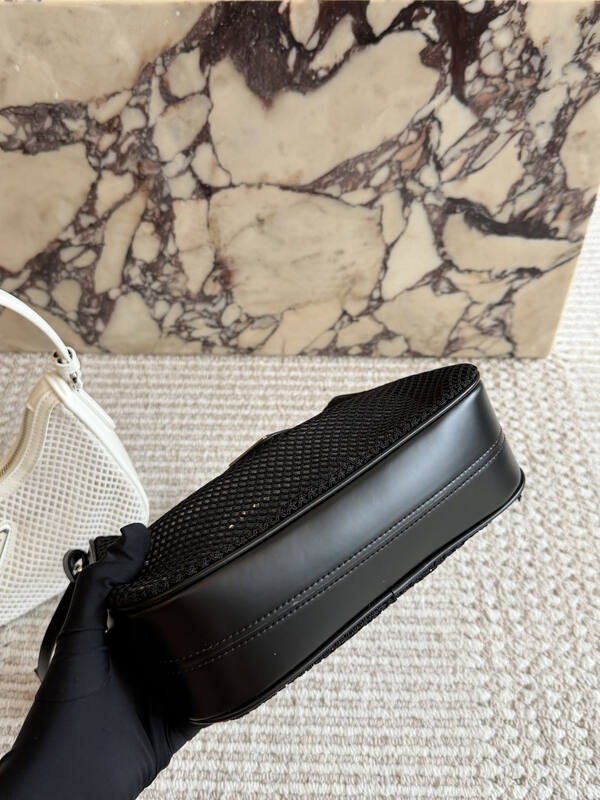 Prada Re-Edition Black shoulder bag — AAA Quality Replica